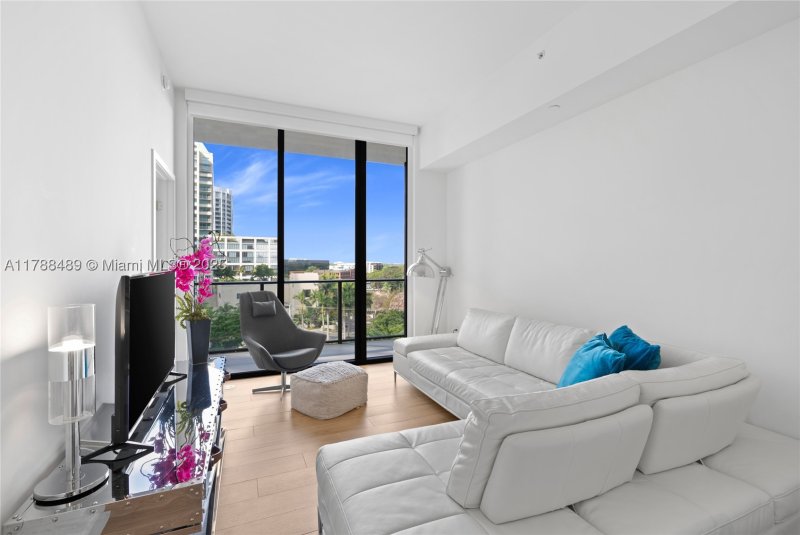 Comprar apartamento en MR. C Residences 615