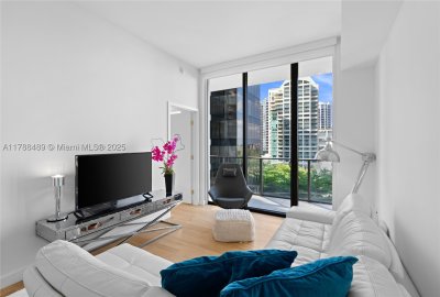 Comprar apartamento en MR. C Residences 615