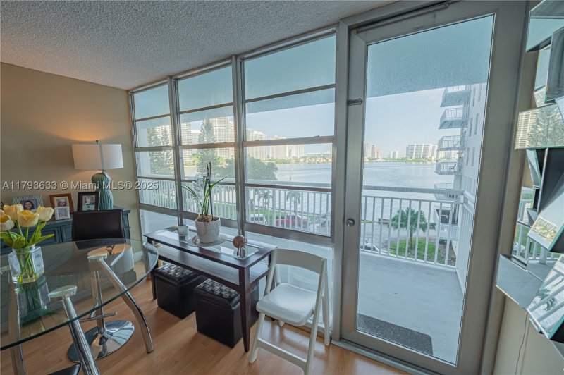 Condo for sale at Winston Towers 401