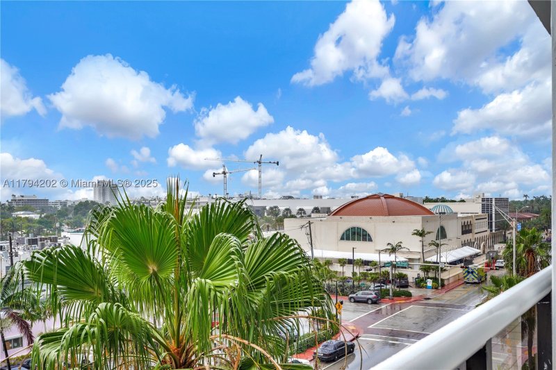 Comprar apartamento en The Waves Condo 603