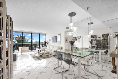 Comprar apartamento en The Waves Condo 603