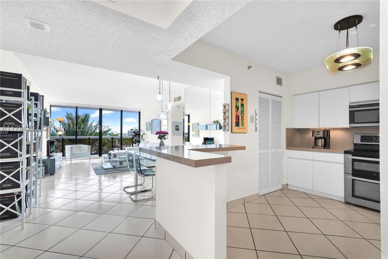 Comprar apartamento en The Waves Condo 603