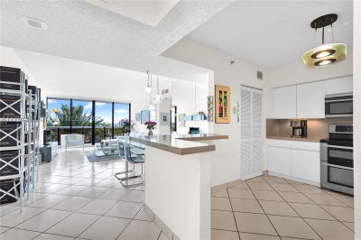Comprar apartamento en The Waves Condo 603