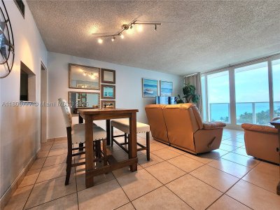 Aluguel de apartamento no Alexander Towers 815