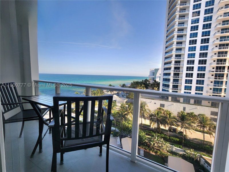 Apartment for rent at Alexander Towers 815