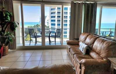 Aluguel de apartamento no Alexander Towers 815