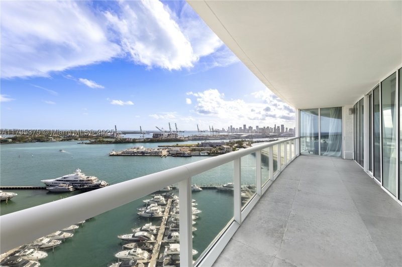 Condo for sale at Icon South Beach 2303