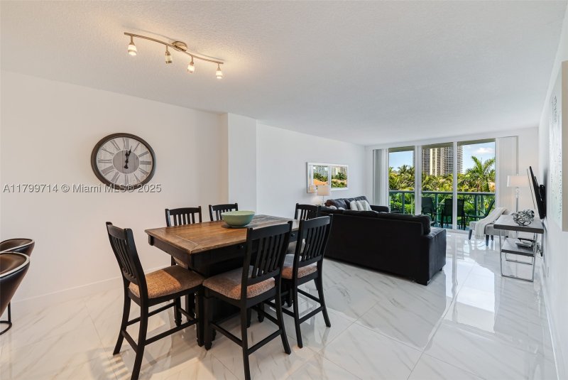 Condo for sale at Ocean Reserve 324