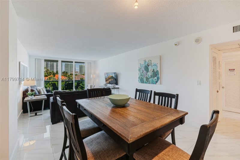 Condo for sale at Ocean Reserve 324