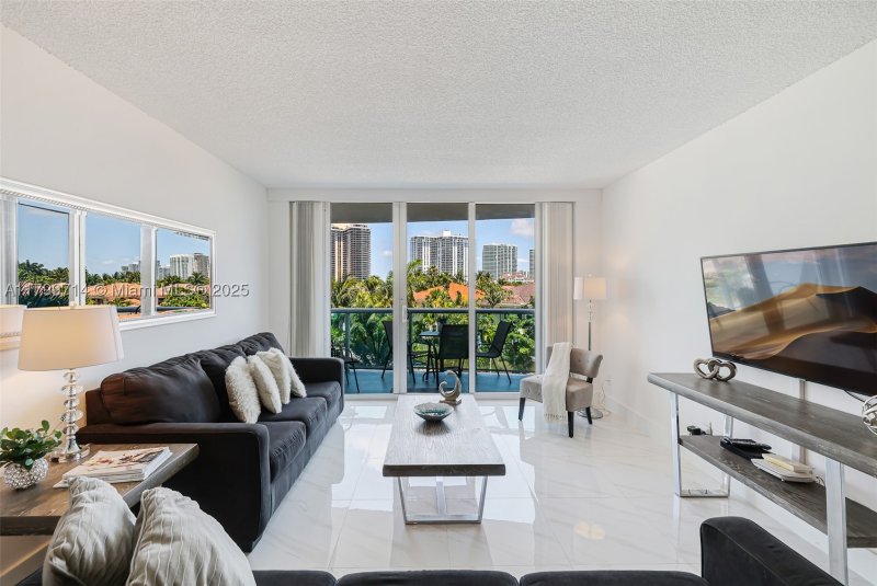 Condo for sale at Ocean Reserve 324