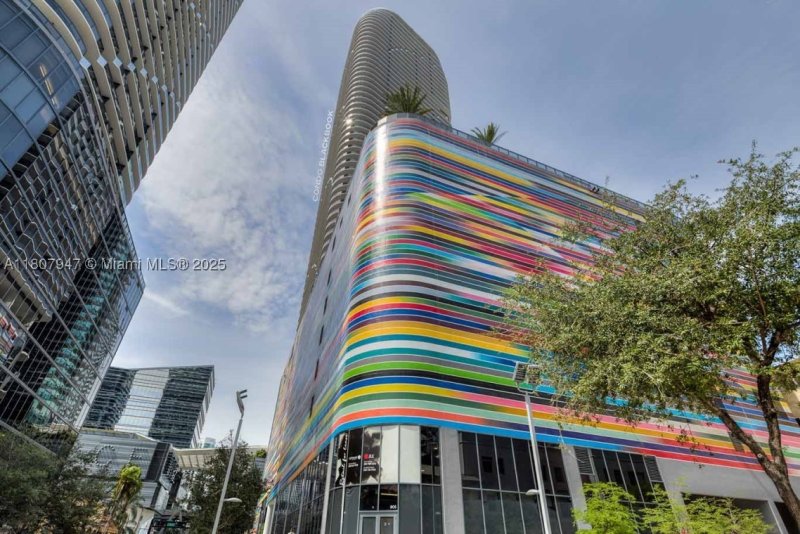 Comprar apartamento en SLS Lux Brickell 2201