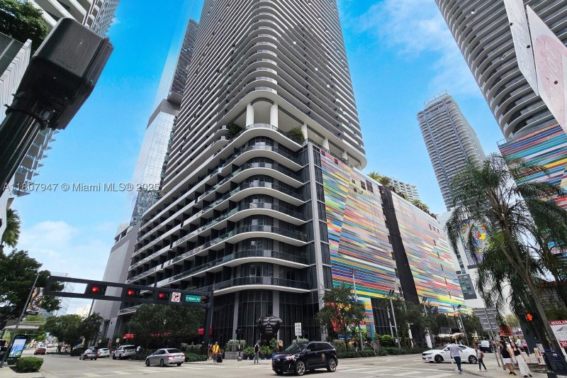 Comprar apartamento en SLS Lux Brickell 2201