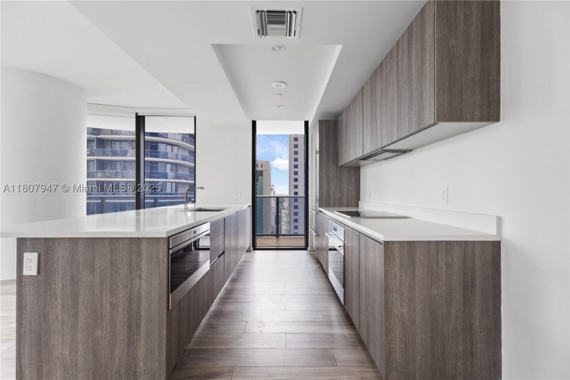 Comprar apartamento en SLS Lux Brickell 2201