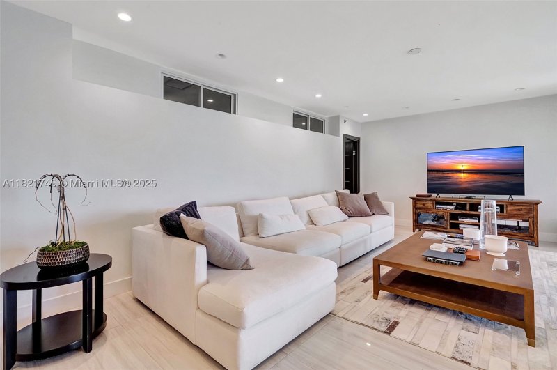 Comprar apartamento en Oceania 1 311
