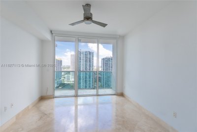 Comprar apartamento no Brickell on the River North 4021