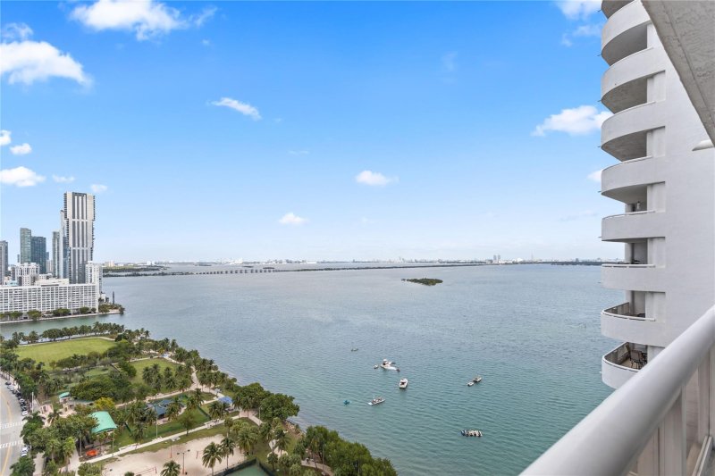 Apartment for rent at The Grand 3040