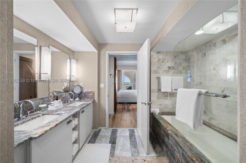 Condo for sale at Ritz Carlton Residences Fort Lauderdale Beach R201