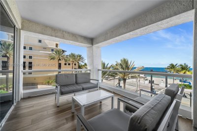 Comprar apartamento no Ritz Carlton Residences Fort Lauderdale Beach R201
