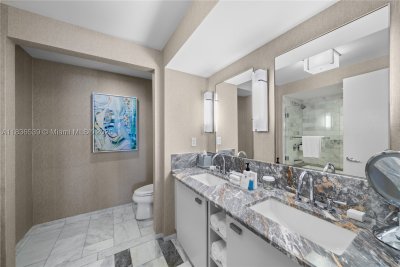 Comprar apartamento no Ritz Carlton Residences Fort Lauderdale Beach R201