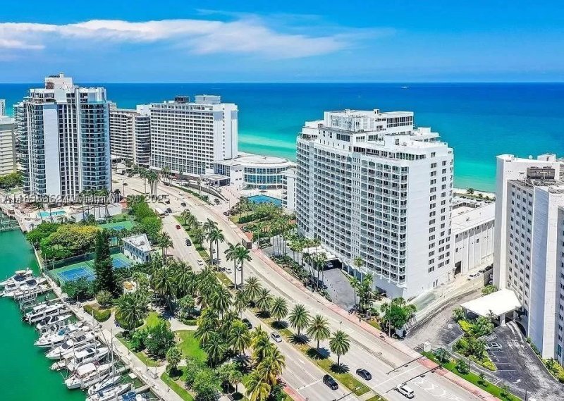 Comprar apartamento en Carriage House Miami Beach 514