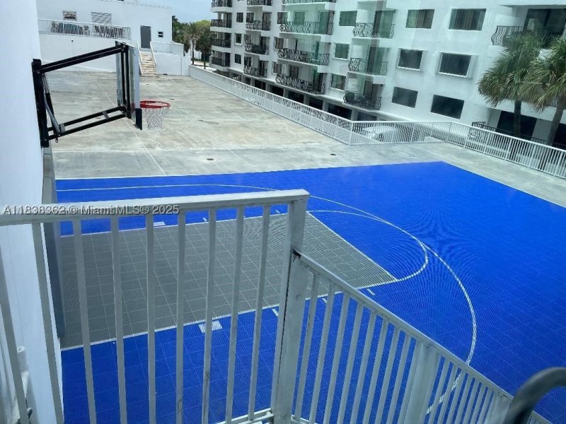 Comprar apartamento en Carriage House Miami Beach 514