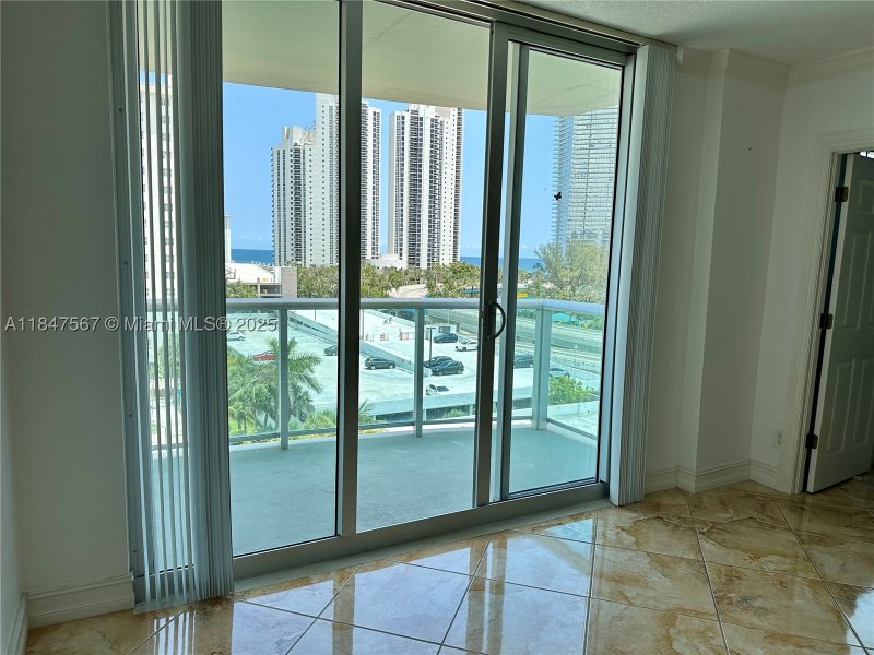 Comprar apartamento no Ocean View 802