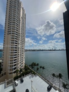 Comprar apartamento en Brickell Key Two 1524