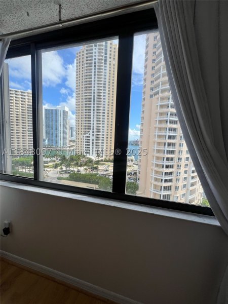 Comprar apartamento en Brickell Key Two 1524