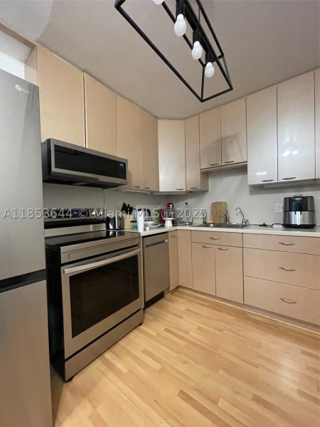 Property photo # 9
