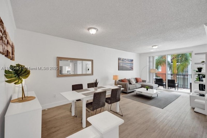 Condo for sale at Porto Bellagio 1511