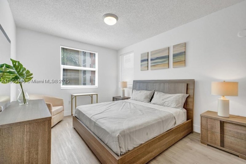 Condo for sale at Porto Bellagio 1511