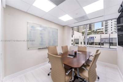 Comprar apartamento no The Club At Brickell Bay 950-A
