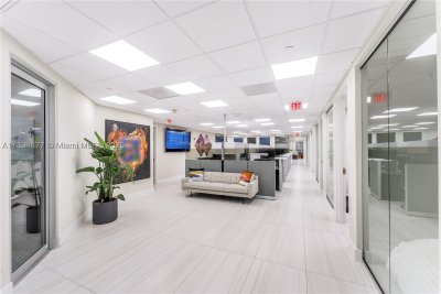 Comprar apartamento no The Club At Brickell Bay 950-A