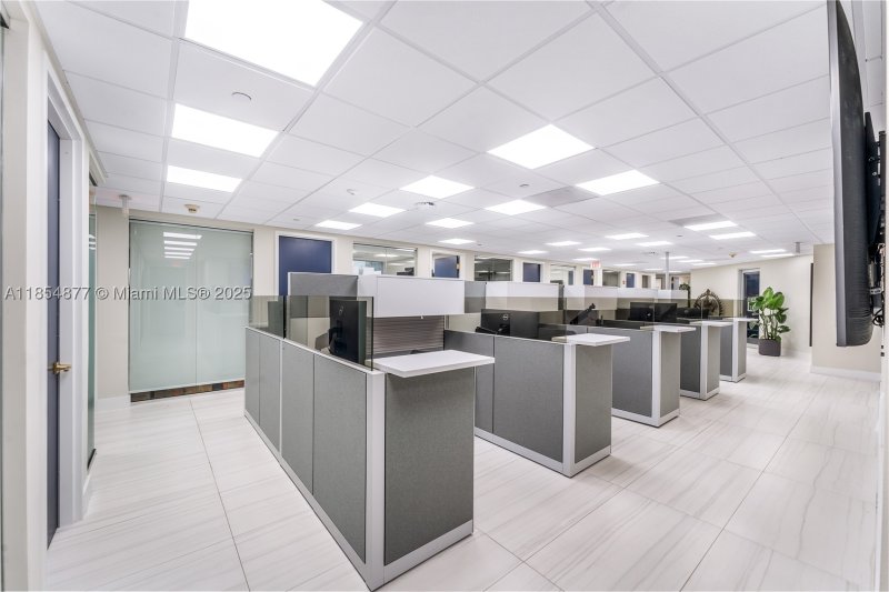 Comprar apartamento no The Club At Brickell Bay 950-A