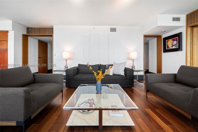 Aluguel de apartamento no Setai 3803
