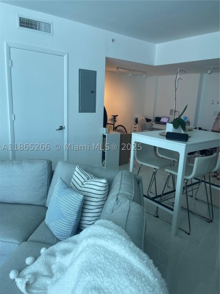 Comprar apartamento en Wind by Neo 1108