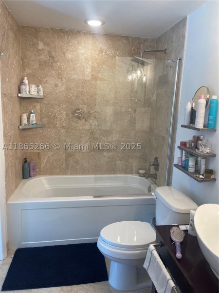 Comprar apartamento en Wind by Neo 1108