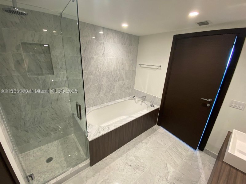 Comprar apartamento en Brickell Flatiron 3010