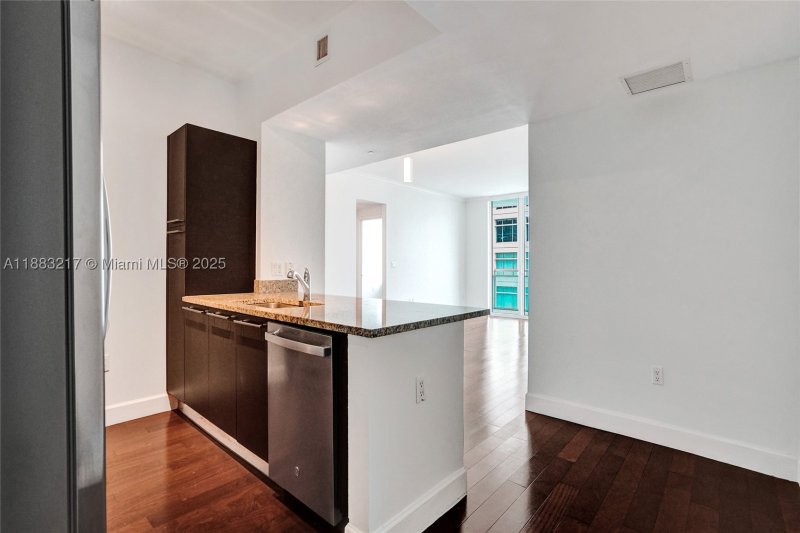 Comprar apartamento no The Plaza Tower I 1704