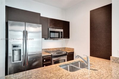 Comprar apartamento no The Plaza Tower I 1704