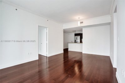 Comprar apartamento no The Plaza Tower I 1704