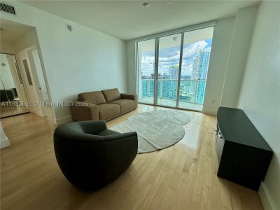 Aluguel de apartamento no Brickell on the River North 3817