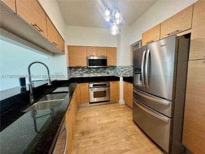 Aluguel de apartamento no Brickell on the River North 3817