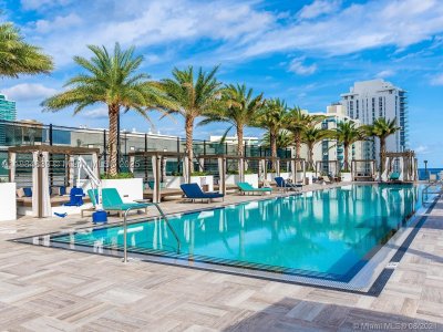 Comprar apartamento en Hyde Beach House R401