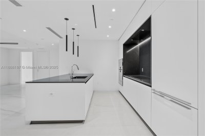 Comprar apartamento no Aston Martin Residences 1103