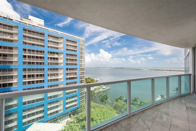 Comprar apartamento no Skyline On Brickell 905