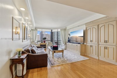 Comprar apartamento en Terraces Of Turnberry 1102