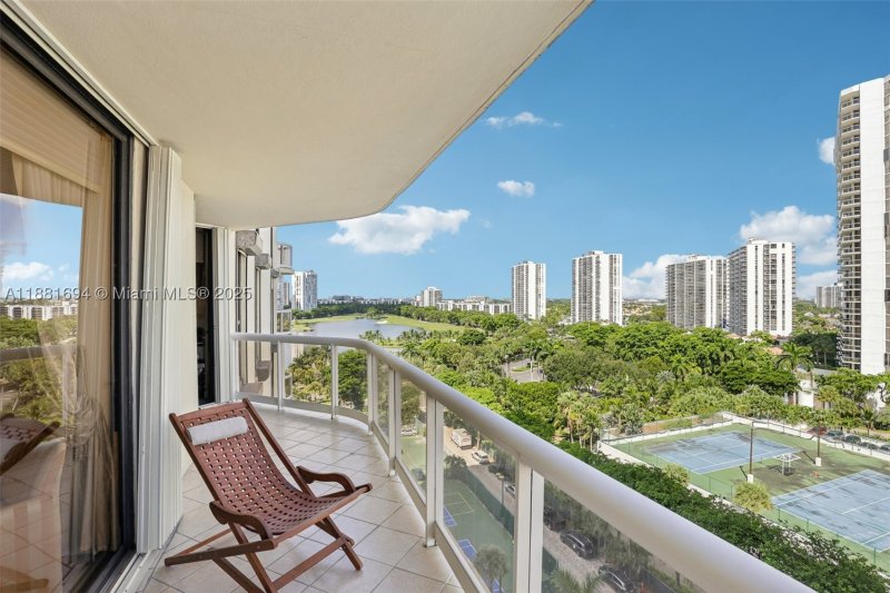 Comprar apartamento en Terraces Of Turnberry 1102