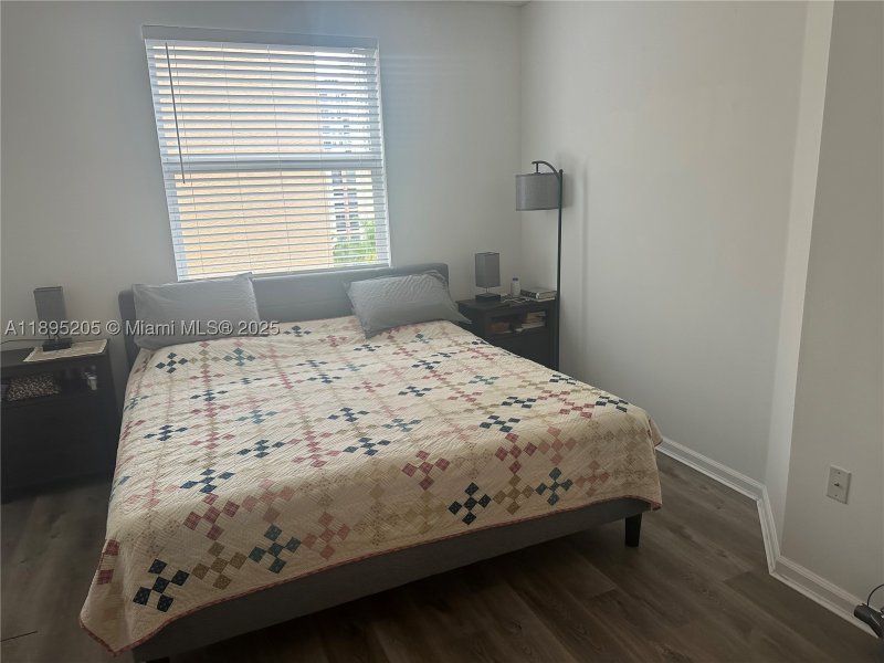 Condo for sale at Porto Bellagio 3402