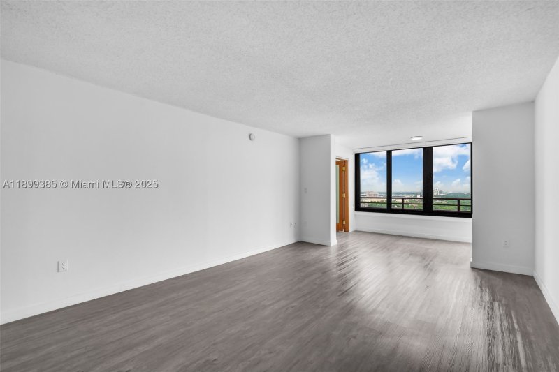Condo for sale at Brickell Bay Club PH208